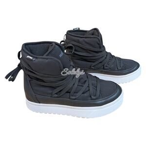 Native Chamonix Women 7 Water-Resistant Cold Winter Boot Jiffy Black Shell White